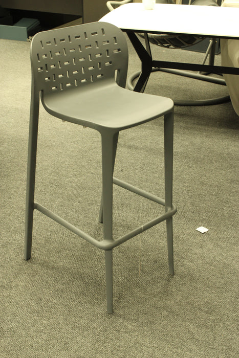 BARSTOOL - GREY POLYPROPELENE NICTUS GIGA