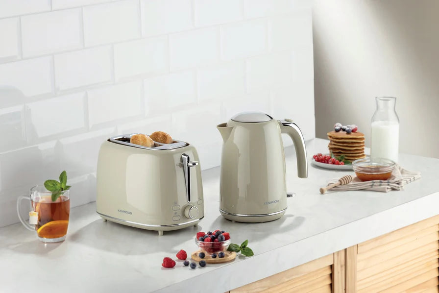 KENWOOD 1.7L ETERNA PLASTIC ELECTRIC KETTLE - GLOSSY BEIGE KENW