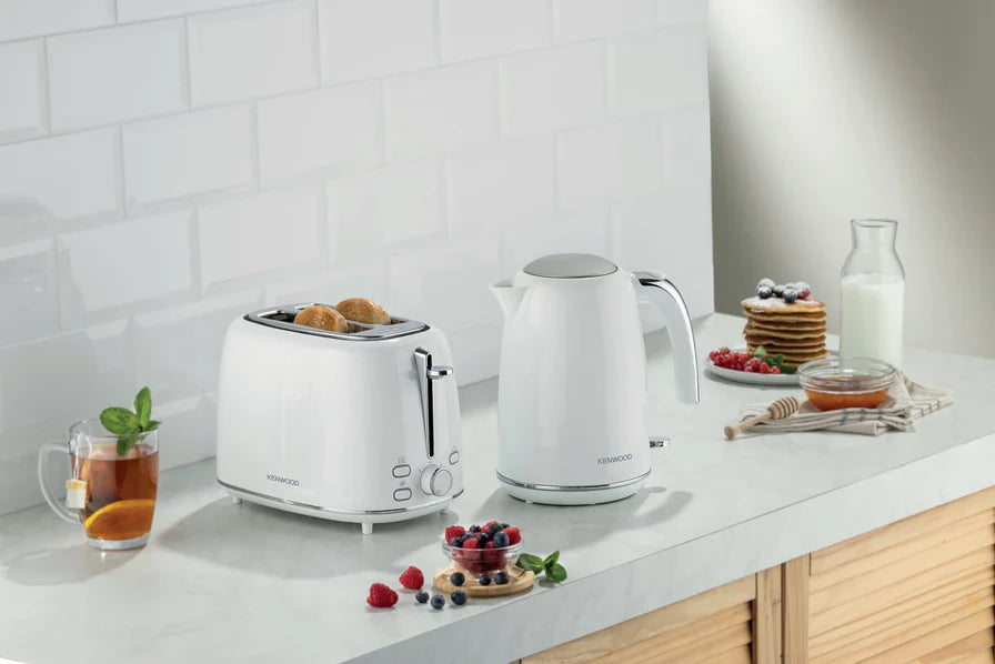KENWOOD 1.7L ETERNA PLASTIC ELECTRIC KETTLE - GLOSSY WHITE KENW