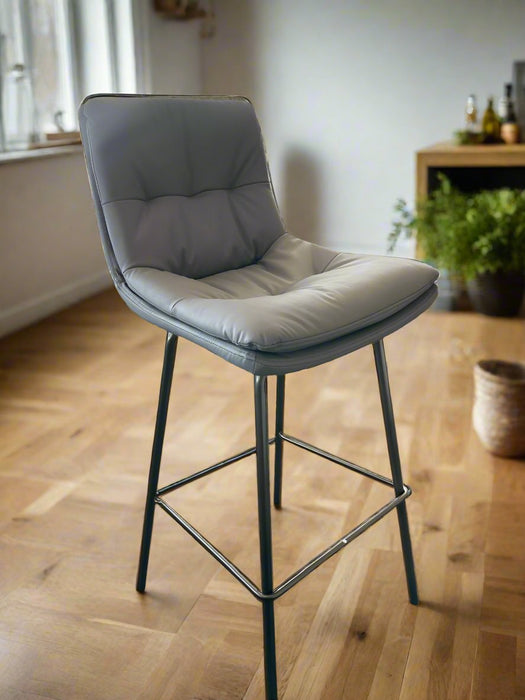 Bar chair in full leather