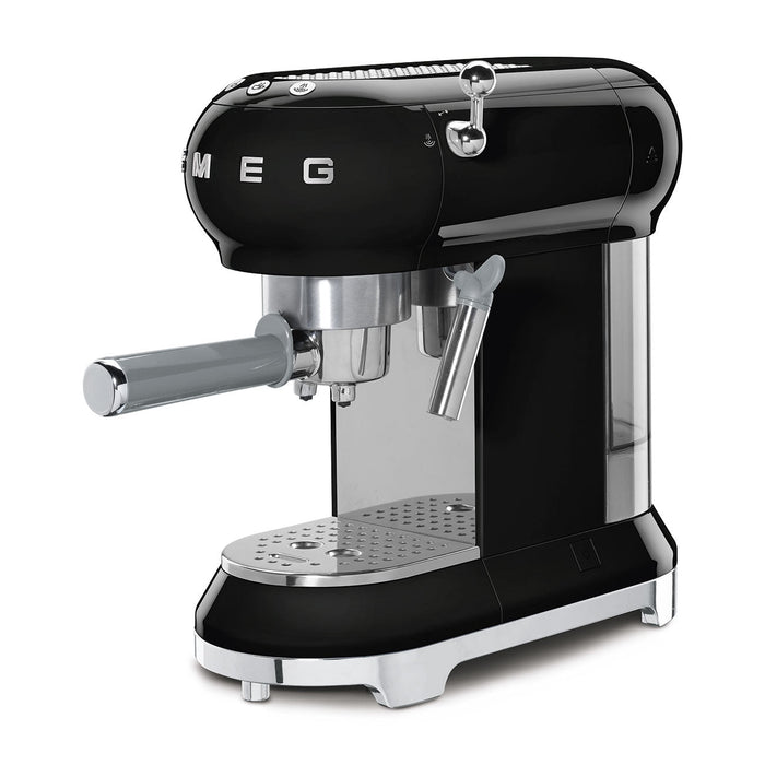 Smeg 50s style espresso machine with steam wand