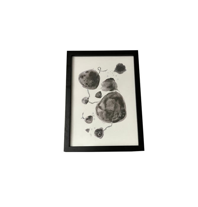 WOODEN FRAME ARTWORK FLYING FLAGS ILLUSTRATION HINL