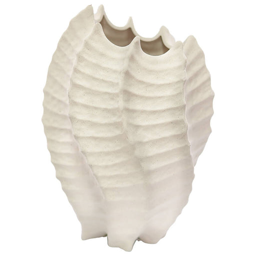 SHELL VASE 24CM CREAM TRANS NATAL CUT GLASS