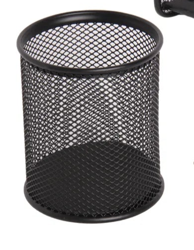 Waste paper basket in mesh

